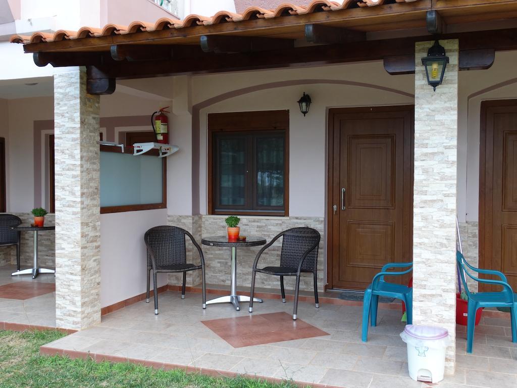 Villa Melina 2 Koinira Ngoại thất bức ảnh