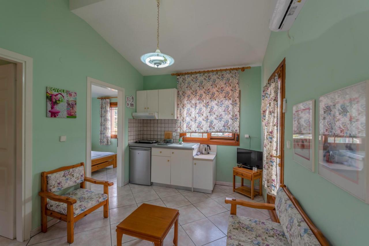 Villa Melina 2 Koinira Ngoại thất bức ảnh